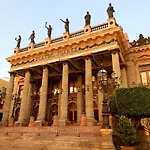 Hotel Casona De Las Aves